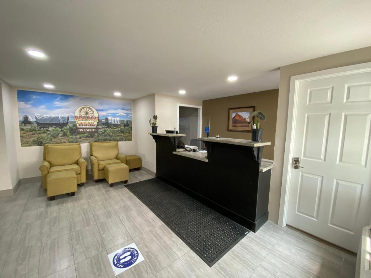 Oregon Trail Inn And Suites Лейквью Экстерьер фото